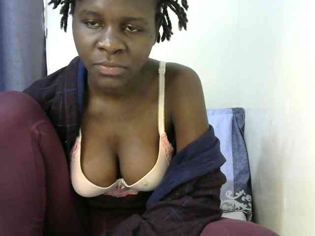 Queenbeea webcam