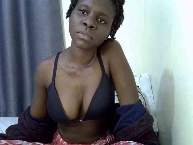 Queenbeea webcam