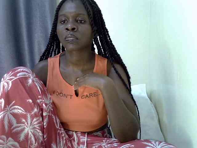 Queenbeea webcam
