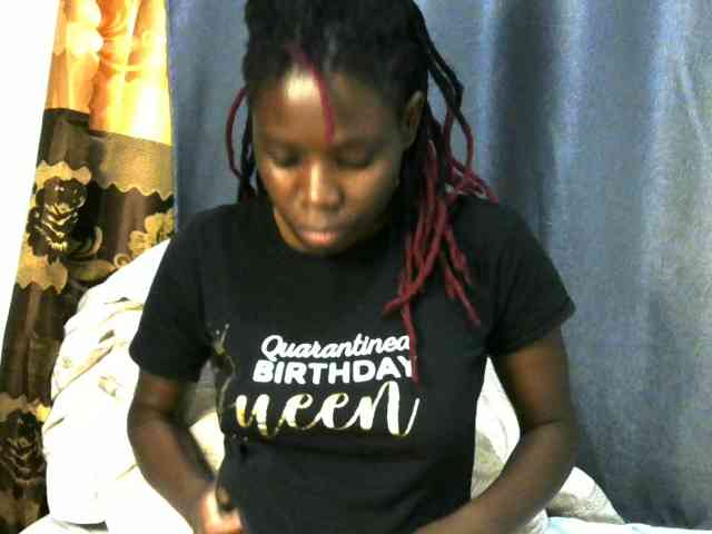 Queenbeea webcam