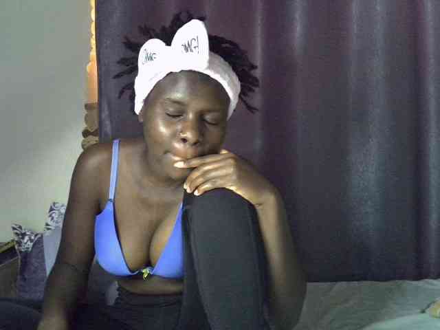 Queenbeea webcam