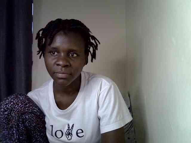 Queenbeea Live Webcam on BongaCams