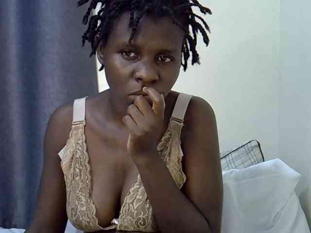 Queenbeea webcam