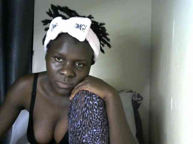 Queenbeea webcam