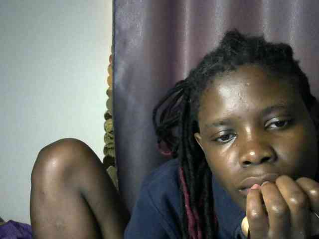 Queenbeea webcam