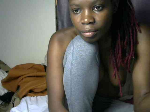 Queenbeea webcam