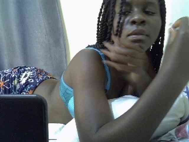 Queenbeea webcam