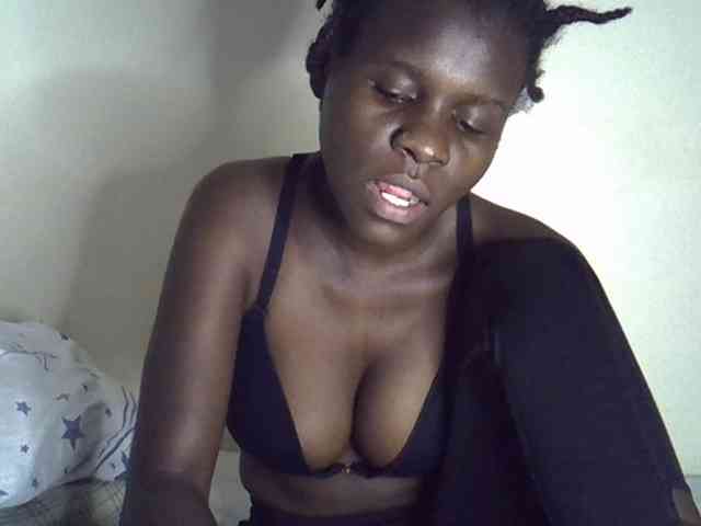 Queenbeea webcam