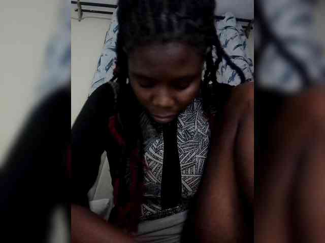 Queenbeea webcam