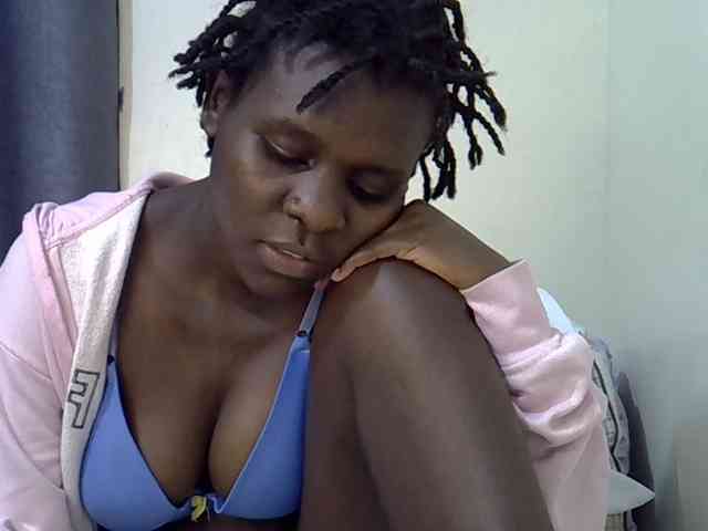 Queenbeea webcam
