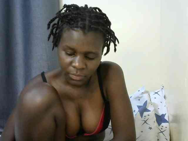 Queenbeea webcam