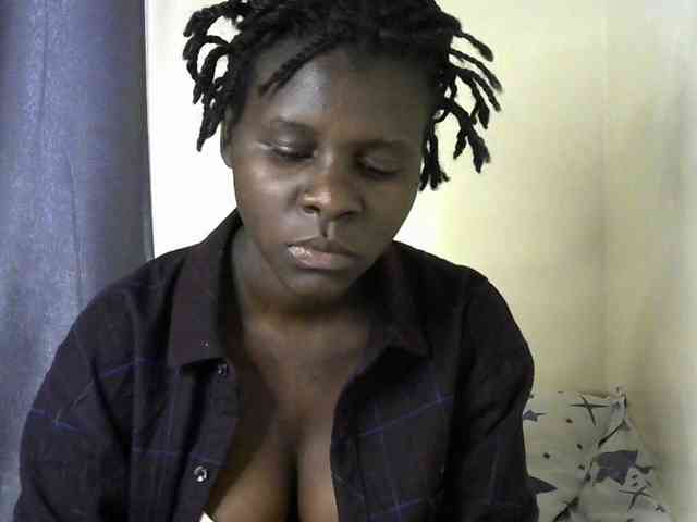 Queenbeea webcam