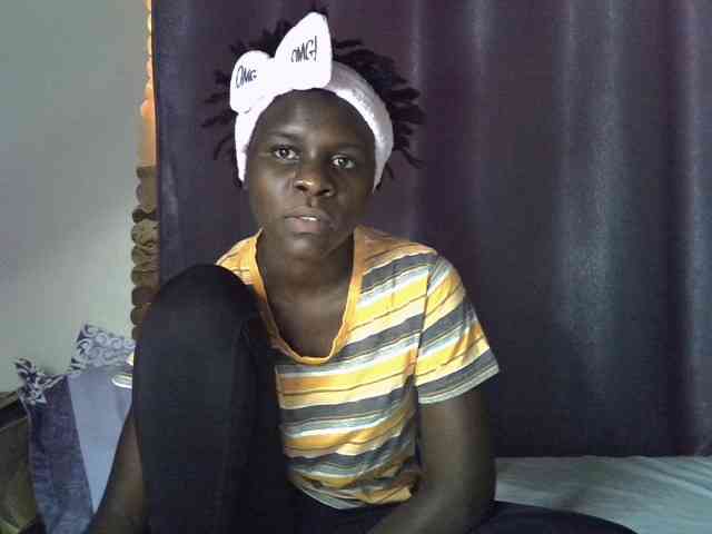 Queenbeea webcam