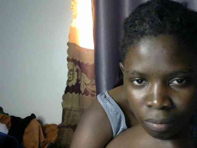 Queenbeea webcam