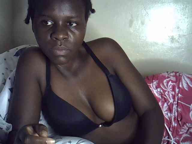 Queenbeea webcam