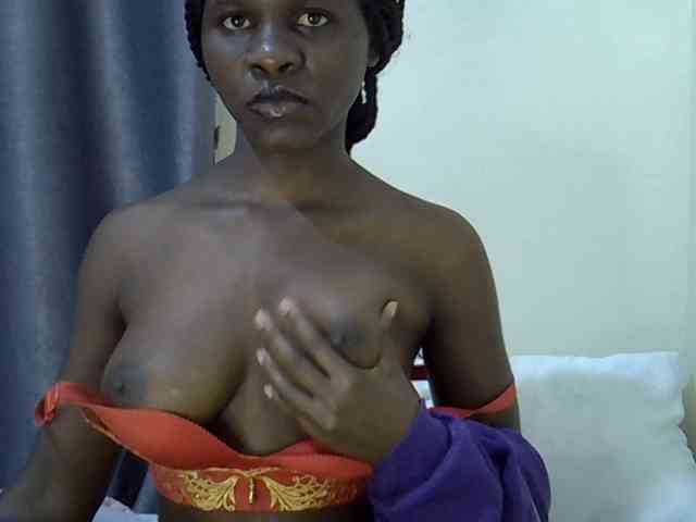 Queenbeea webcam