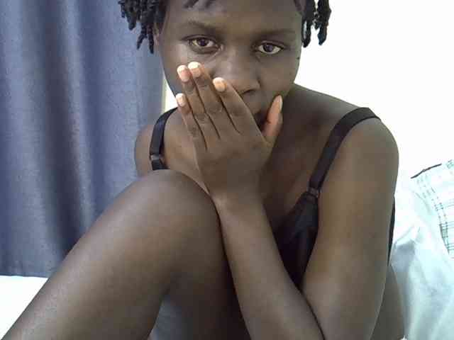 Queenbeea webcam