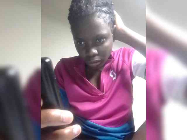 Queenbeea webcam