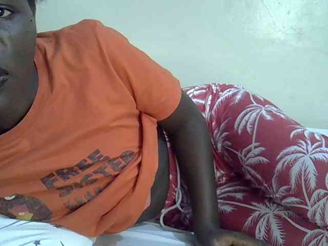 Queenbeea webcam