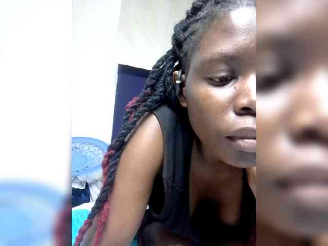 Queenbeea webcam