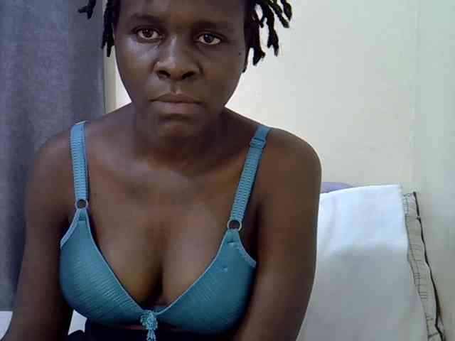 Queenbeea webcam