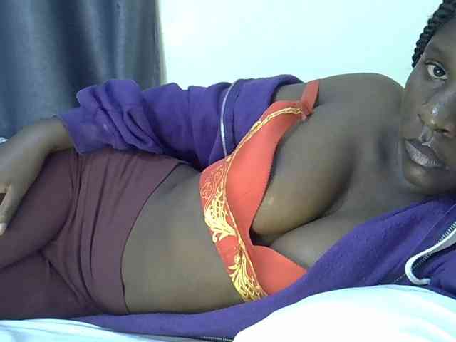 Queenbeea webcam