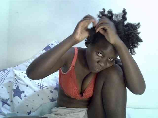 Queenbeea webcam