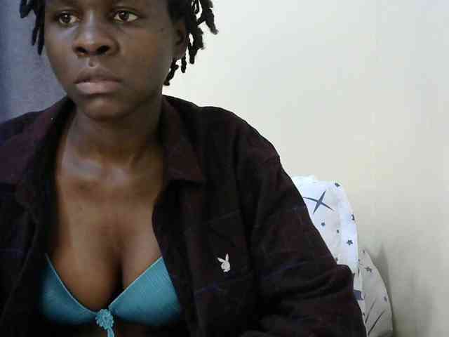 Queenbeea webcam