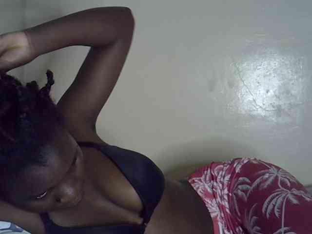 Queenbeea webcam