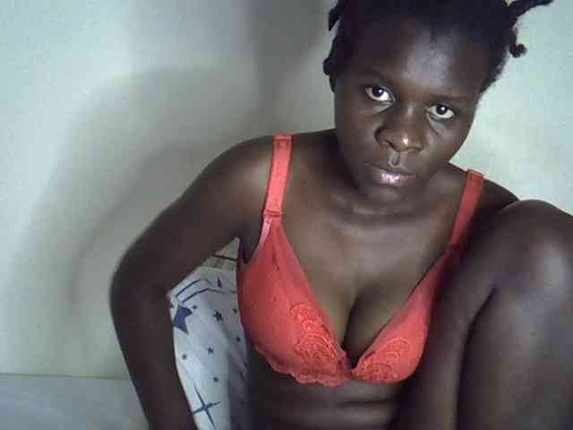 Queenbeea webcam