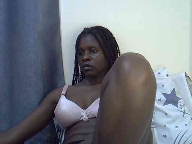 Queenbeea webcam
