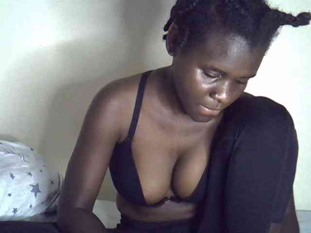 Queenbeea webcam