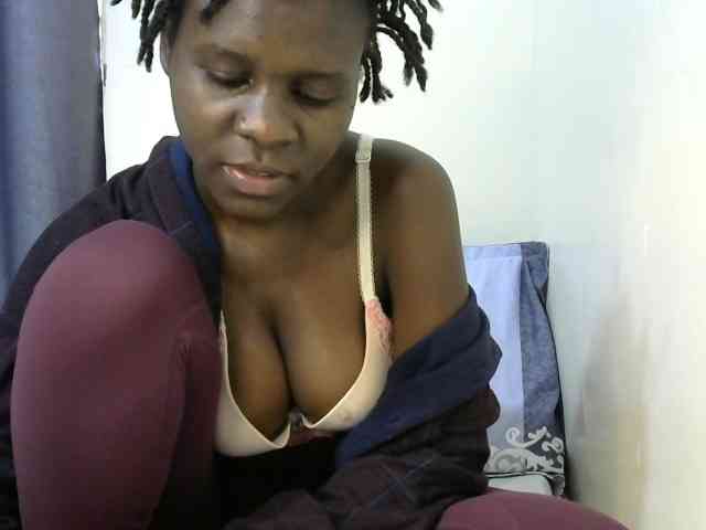 Queenbeea webcam