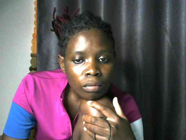 Queenbeea webcam