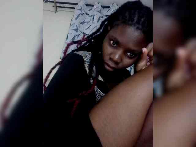 Queenbeea webcam