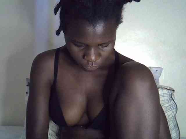 Queenbeea webcam