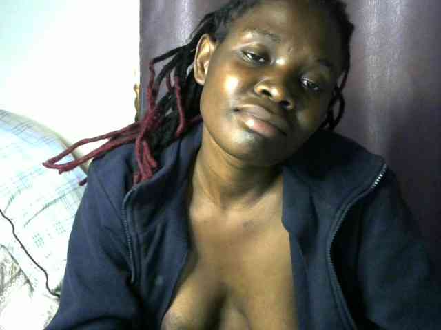 Queenbeea webcam