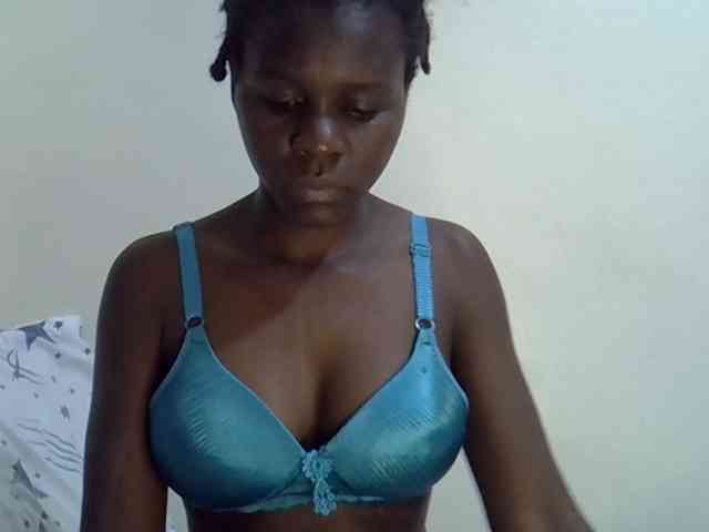 Queenbeea webcam