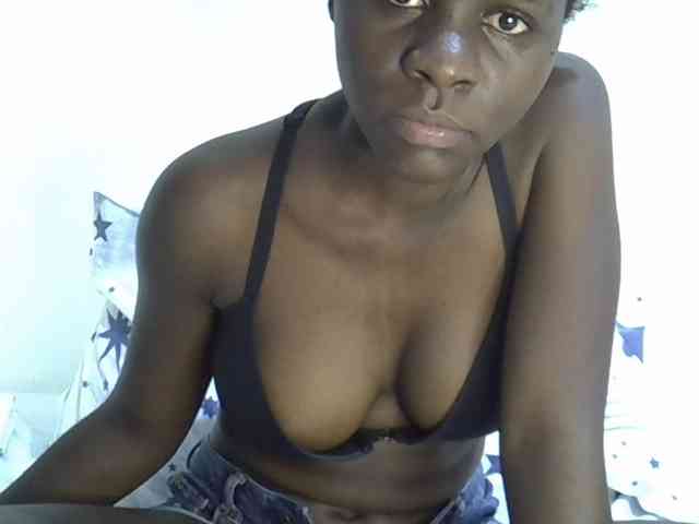 Queenbeea webcam