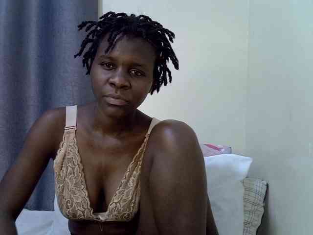Queenbeea webcam