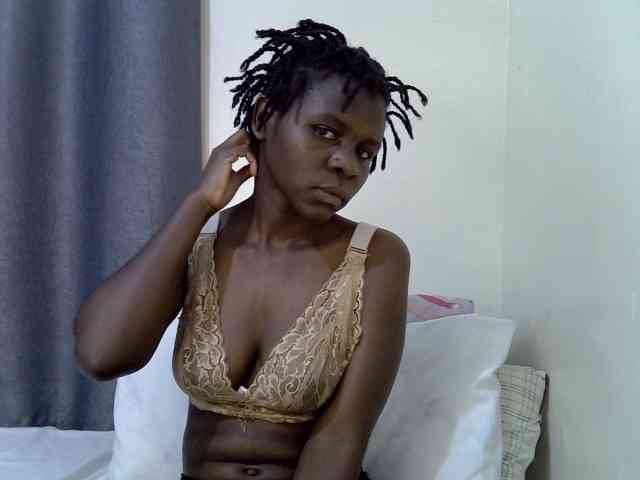 Queenbeea webcam