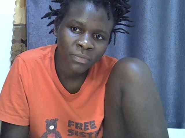 Queenbeea webcam