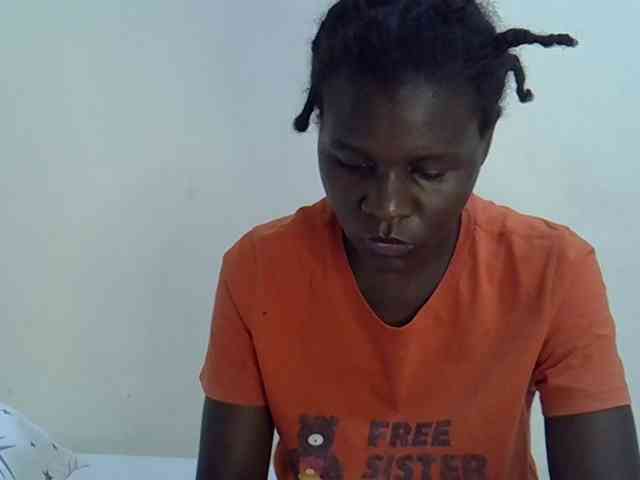 Queenbeea webcam