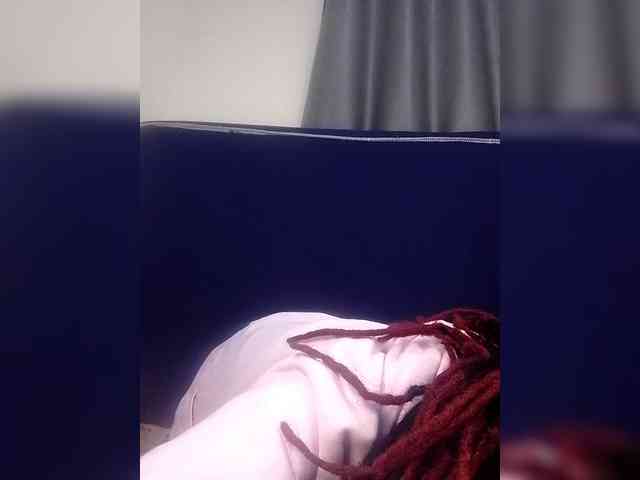 Queenbeea webcam