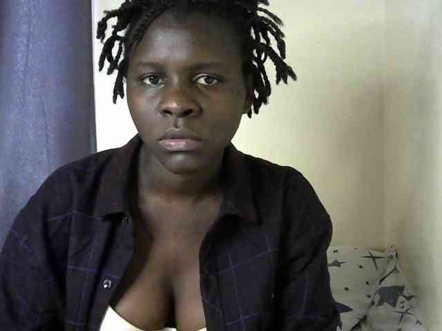 Queenbeea webcam