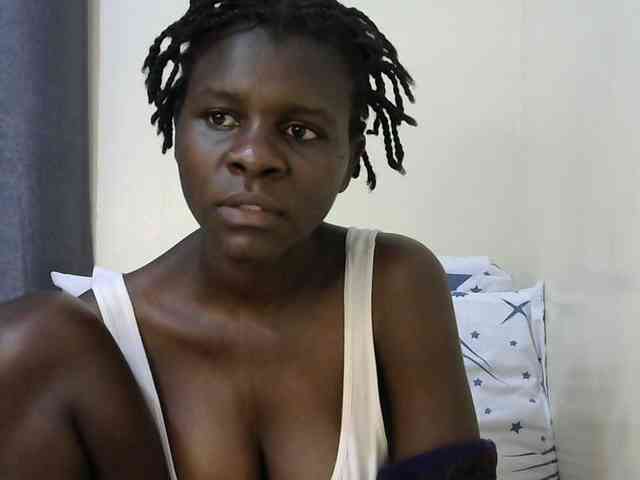 Queenbeea webcam