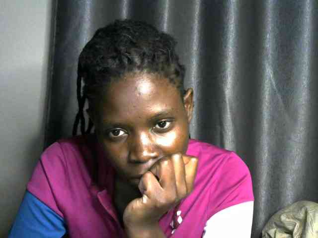 Queenbeea webcam
