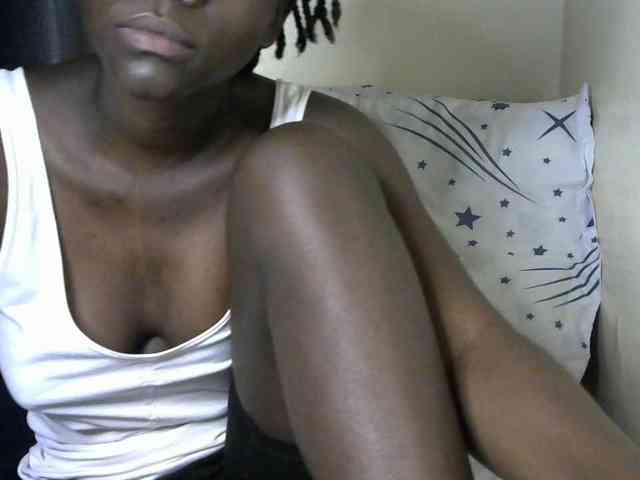 Queenbeea webcam