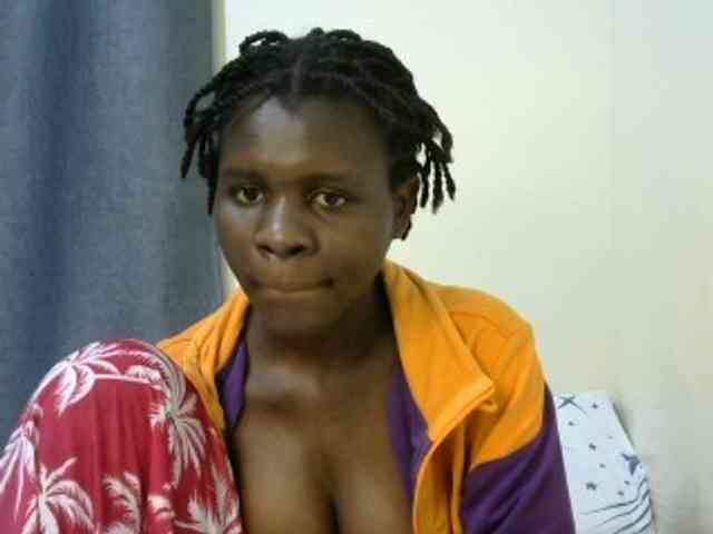 Queenbeea webcam