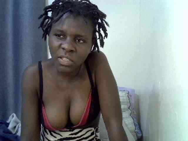 Queenbeea webcam